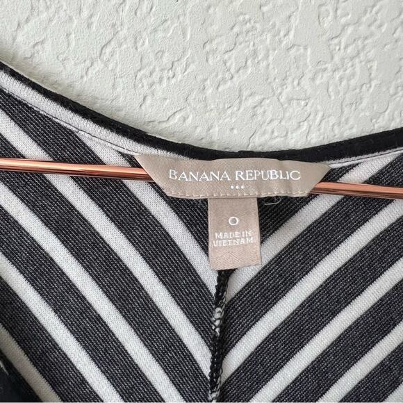 Banana Republic Factory black white stripe V-neck dress gold exposed zipper - Picture 5 of 6